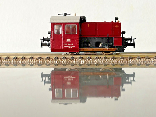 Köf lokomotive br 323 - ii,